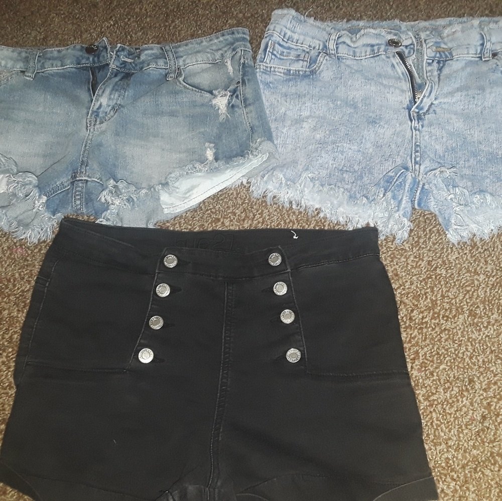 3 pairs of rue21 shorts size 13